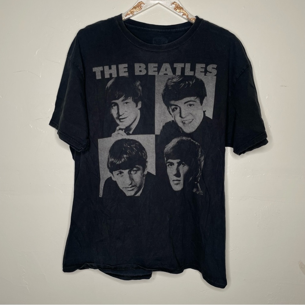 THE BEATLES BLACK AND WHITE PHOTO PRINTED T SHIRT SZ XL